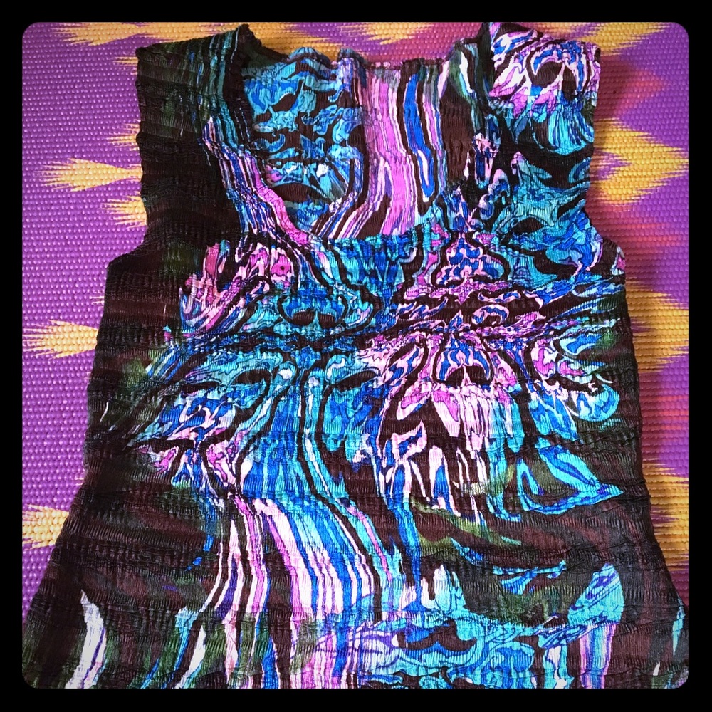 Unique Abstract stretchy blouse